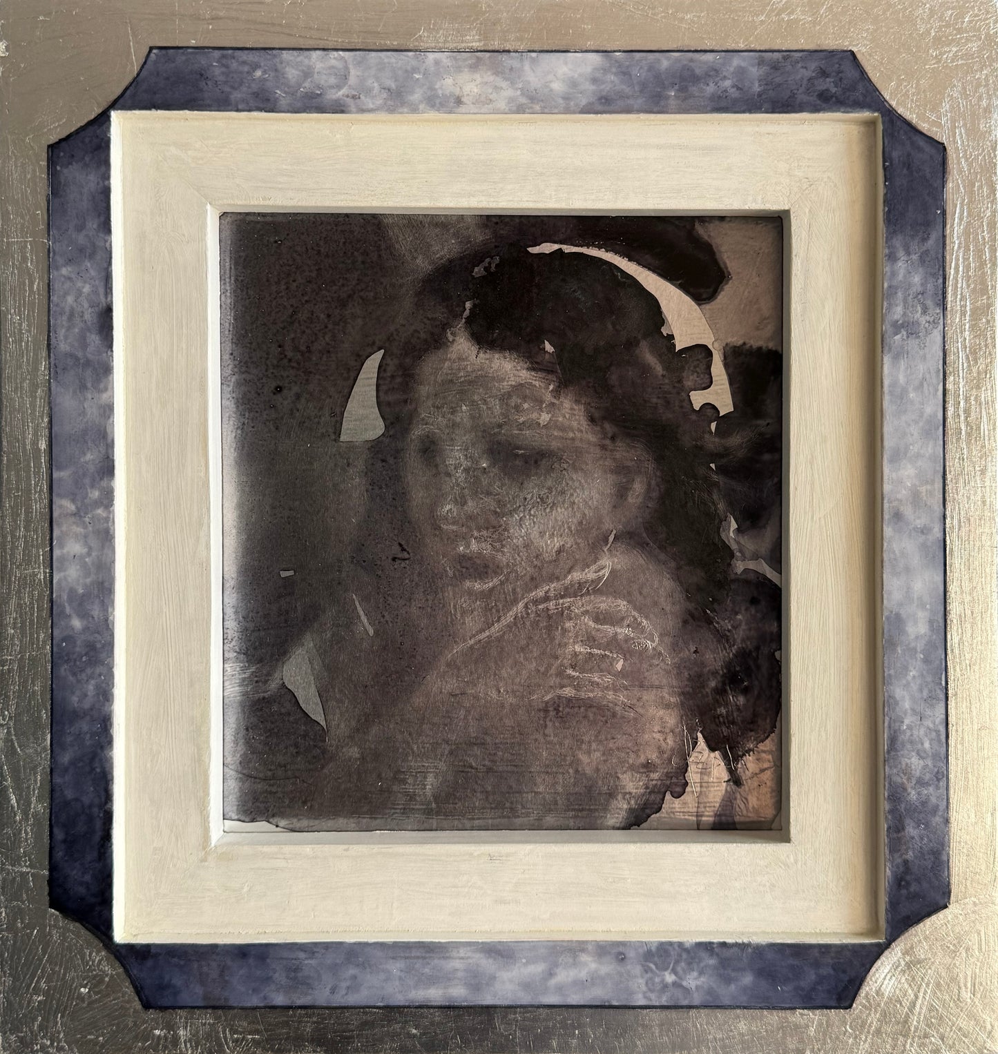 Pieza 89 - Israel Zzepda - "amor propio" / tinta fuego sobre aluminio - 18 x 19 cm