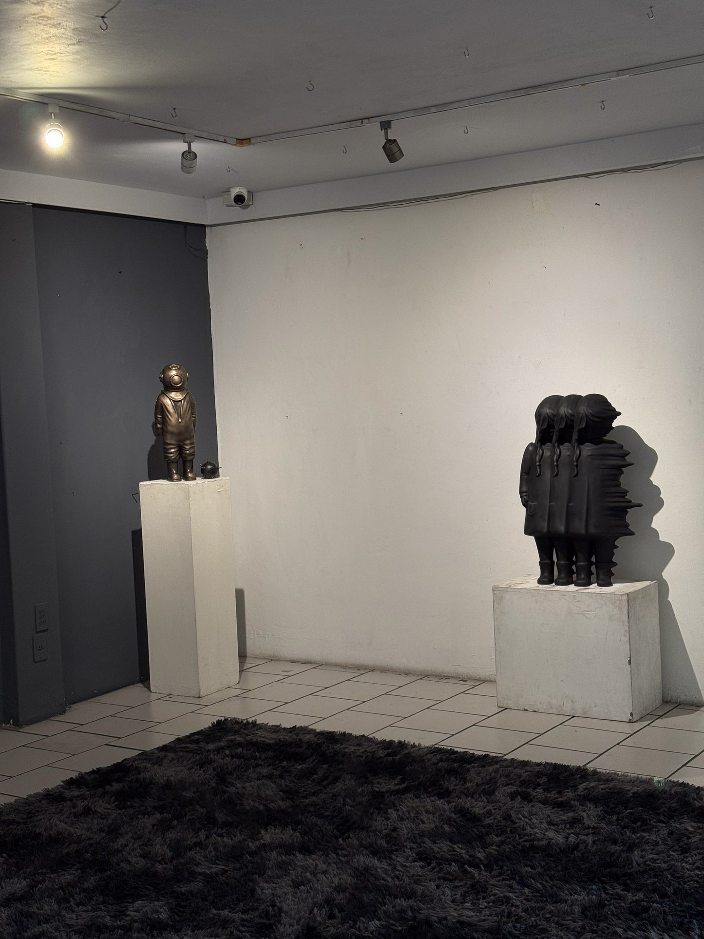 Sofía Crimen – Buzo bomba / Bronce a la cera perdida sobre - – 23 x 55 cm – 4/7