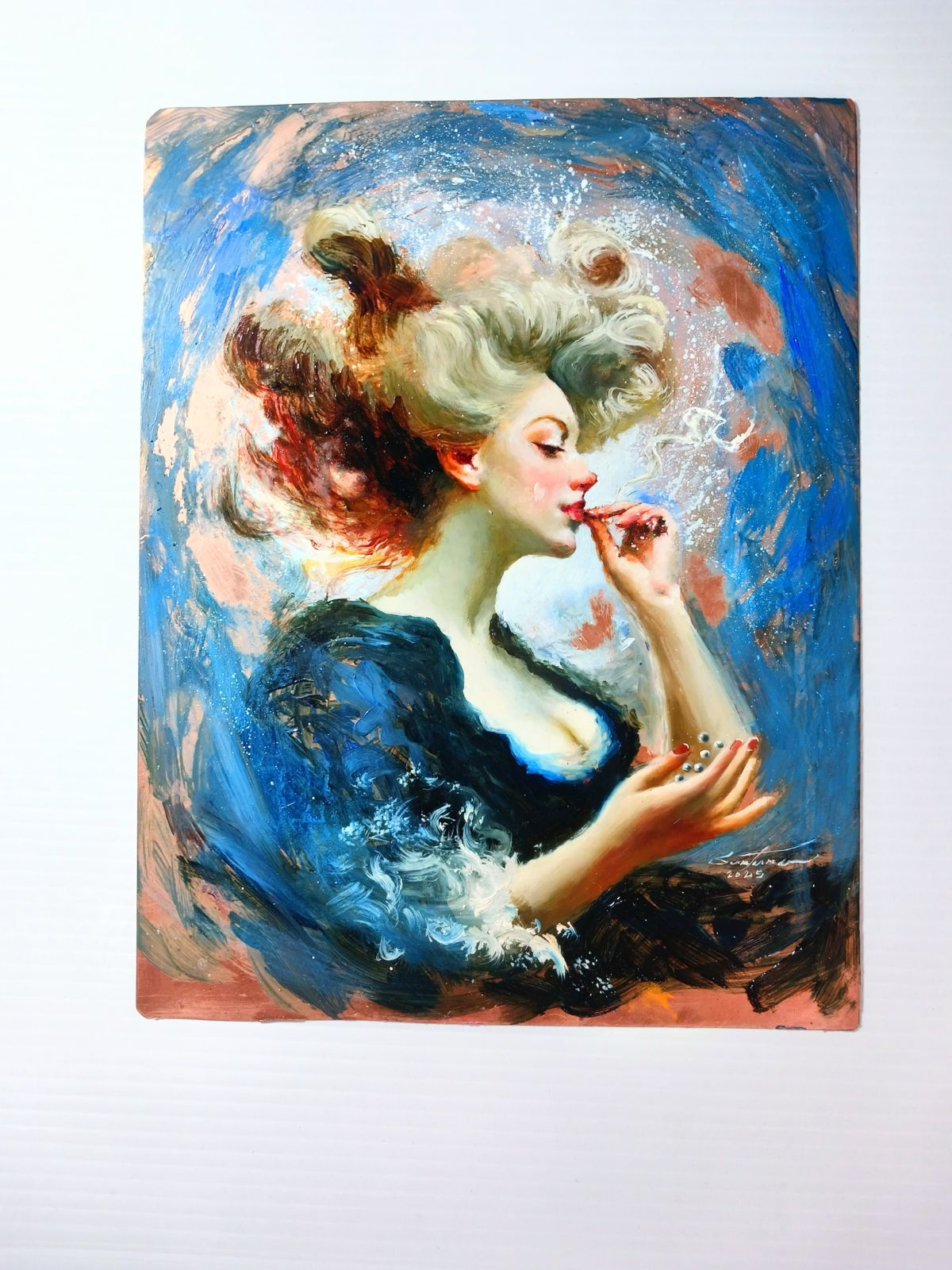 LOTE 033 / Salvador Santana - Mujer fumando weed / Óleo sobre cobre - 28 x 22 cm