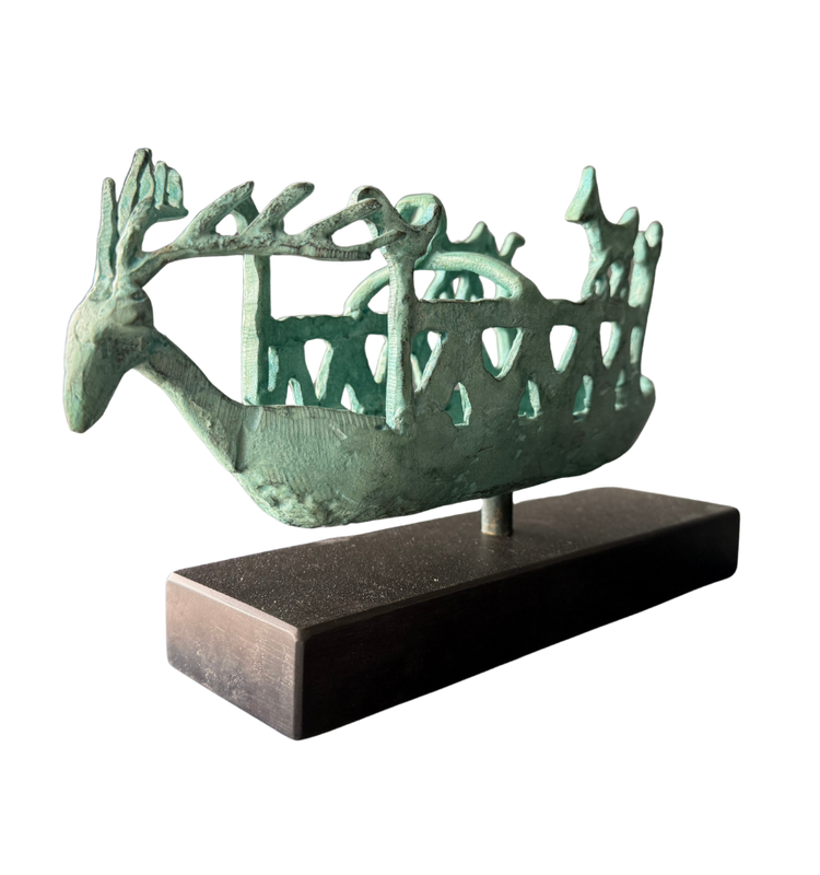 Figuras y máscaras de la Sardegna – Barca nuragica B / Bronce sobre - – 30 x 14 cm – Serie abierta