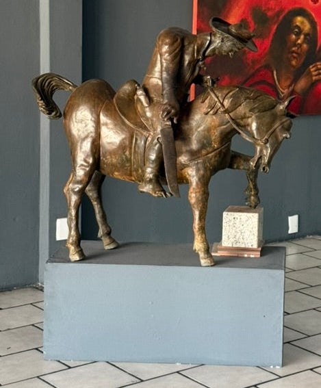 Javier Arévalo – El caballazo / Bronce a la cera perdida sobre - – 106 x 120 cm – P/A