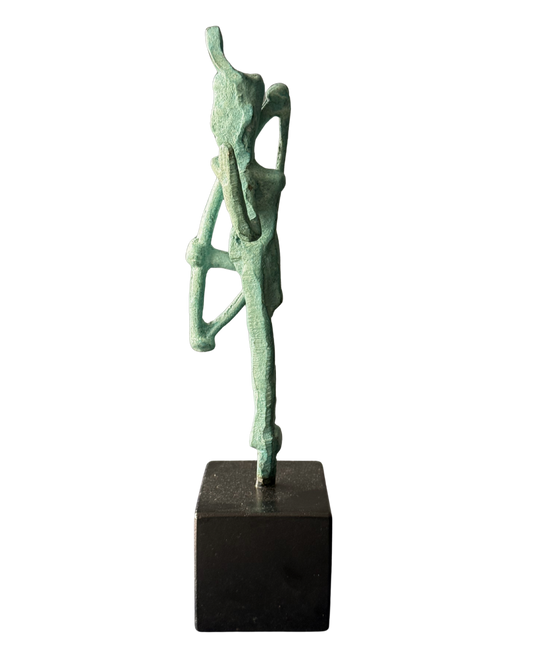 Pieza 22 - Figuras y máscaras de la Sardegna - "guerrero nuragico grande quattro" / fundición en bronce - 19 x 5 cm