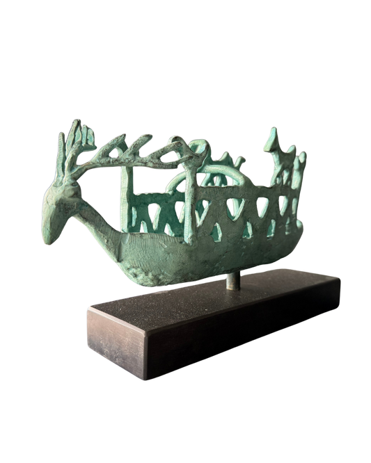 Pieza 25 - Figuras y máscaras de la Sardegna - "barca nuragica B" / fundición en bronce - 14 x 30 x 9 cm