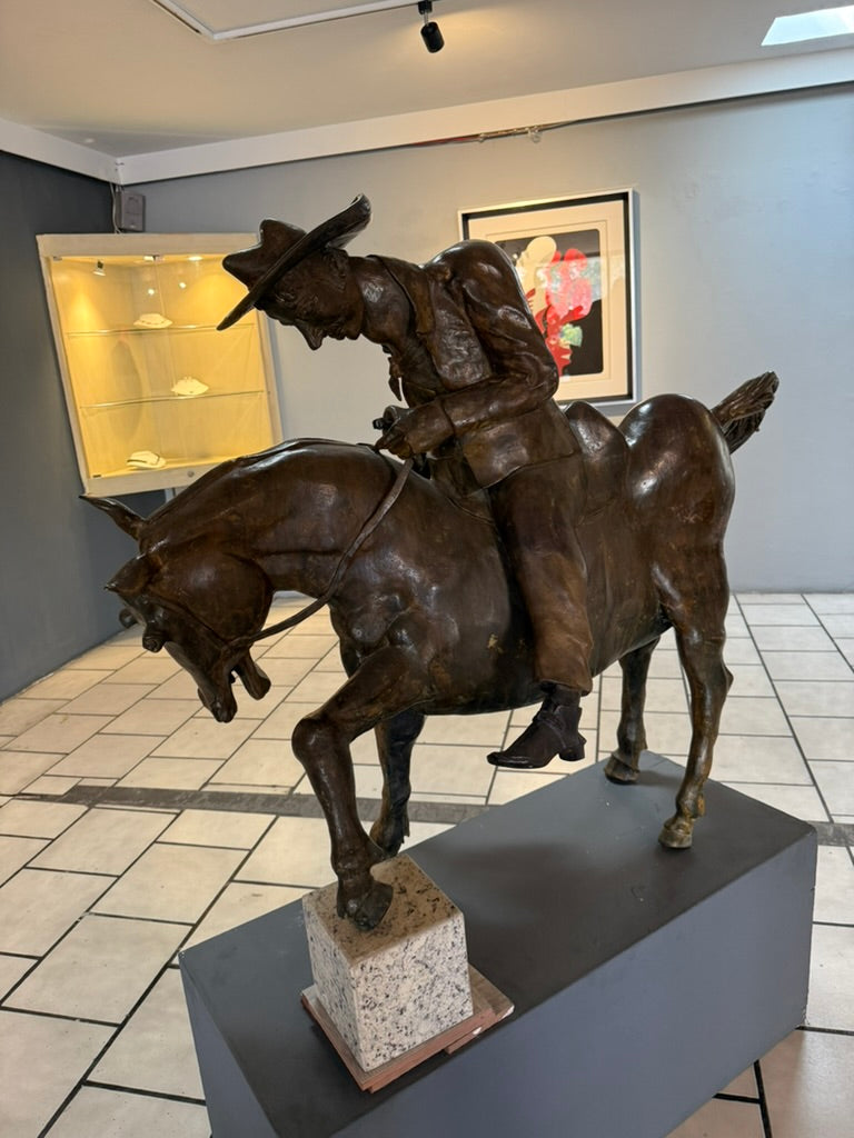 Javier Arévalo – El caballazo / Bronce a la cera perdida – 106 x 120 x 120 cm – P/A