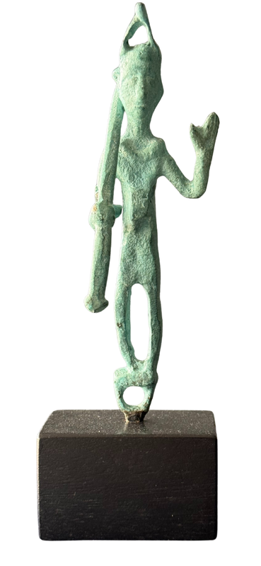 Figuras y máscaras de la Sardegna – Guerrero nuragico grande tre / Bronce sobre - – 19 x 6 cm – Serie abierta