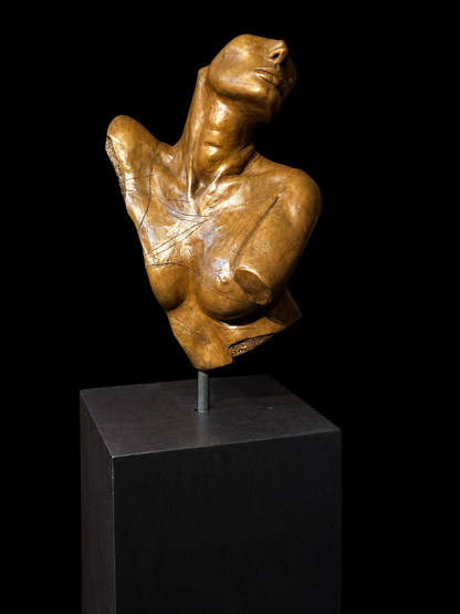 Vito Asencio - Nostalgia Angelina / Bronce sobre metal -  35 x 50 x 25 cm - 1/1