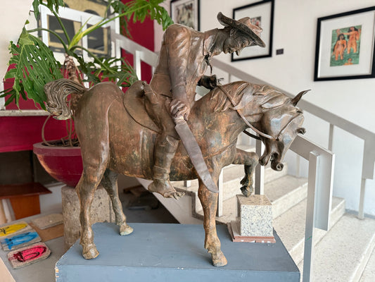 Javier Arévalo - El caballazo / Bronce a la cera perdida - 120 x 106 x 41 cm