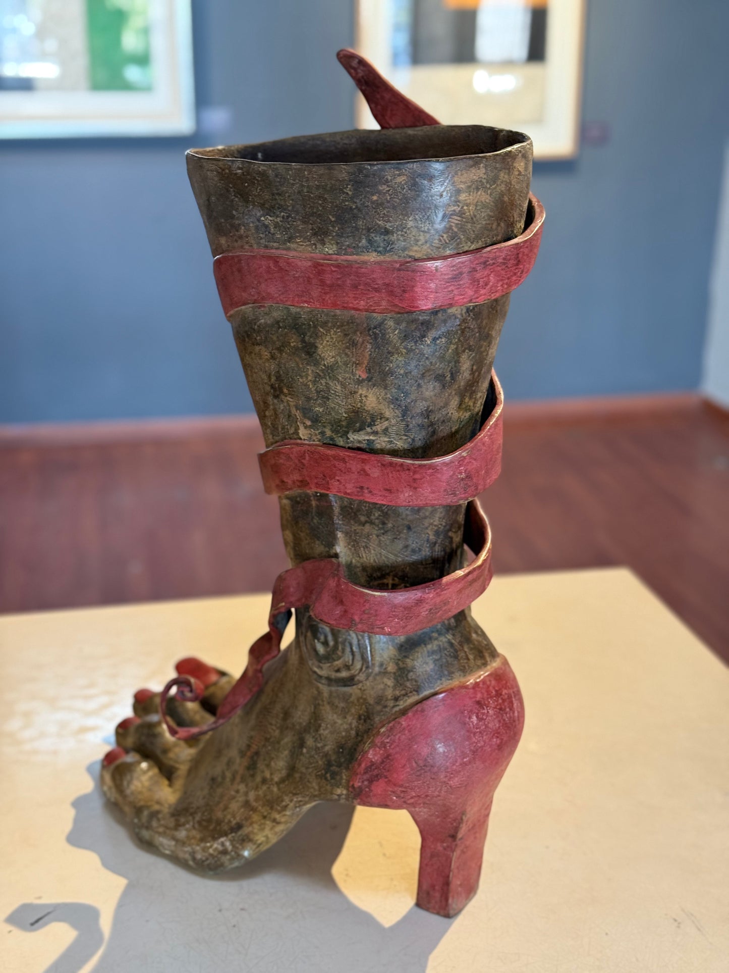 Javier Arévalo - Pata Negra / Bronce a la cera perdida con placa de acero al cabrón - 65 x 42 x 23 cm