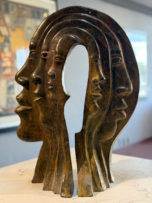Javier Arévalo - Uno somos muchos / Bronce a la cera perdida - 52 x 37.5 x 15 cm