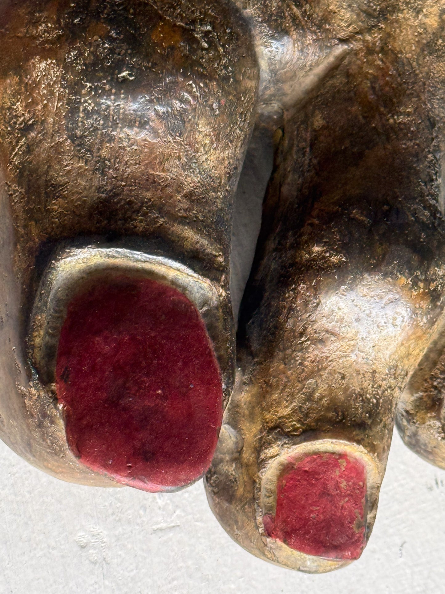 Javier Arévalo – Pata Negra / Bronce a la cera perdida sobre – 65 x 42 cm – 1/8