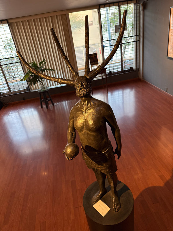 Fernando Garrido – Observador de los Cielos / Bronce a la cera perdida sobre metal – 100 x 100 cm – 1/1