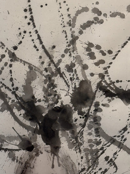 Fernando Garrido – ST. Personaje barbón con mancha / Tinta sobre papel – 32 x 49 cm – 1/1