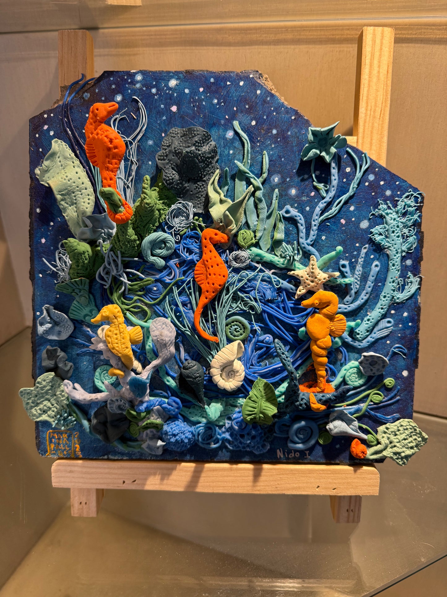 LOTE 040 / Marina Pallares - Mar #1 / Pasta Francesa y óleo sobre mosaico vintage histórico - 26 x 26 cm