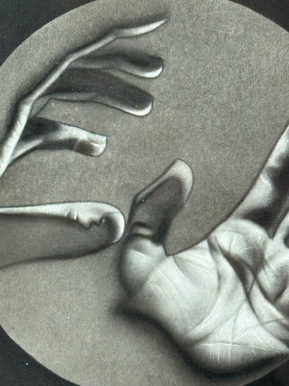 Paulina Goca – Kariós / Carboncillo sobre papel – 25 x 25 cm – 1/1