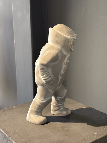 Sofía Crimen – Buscaminas mini / Fibra de vidrio - 14 x 28 cm – 21/21