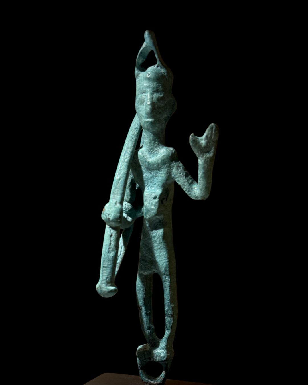 Pieza 21 - Figuras y máscaras de la Sardegna - "guerrero nuragico grande tre" / fundición en bronce - 19 x 6 cm