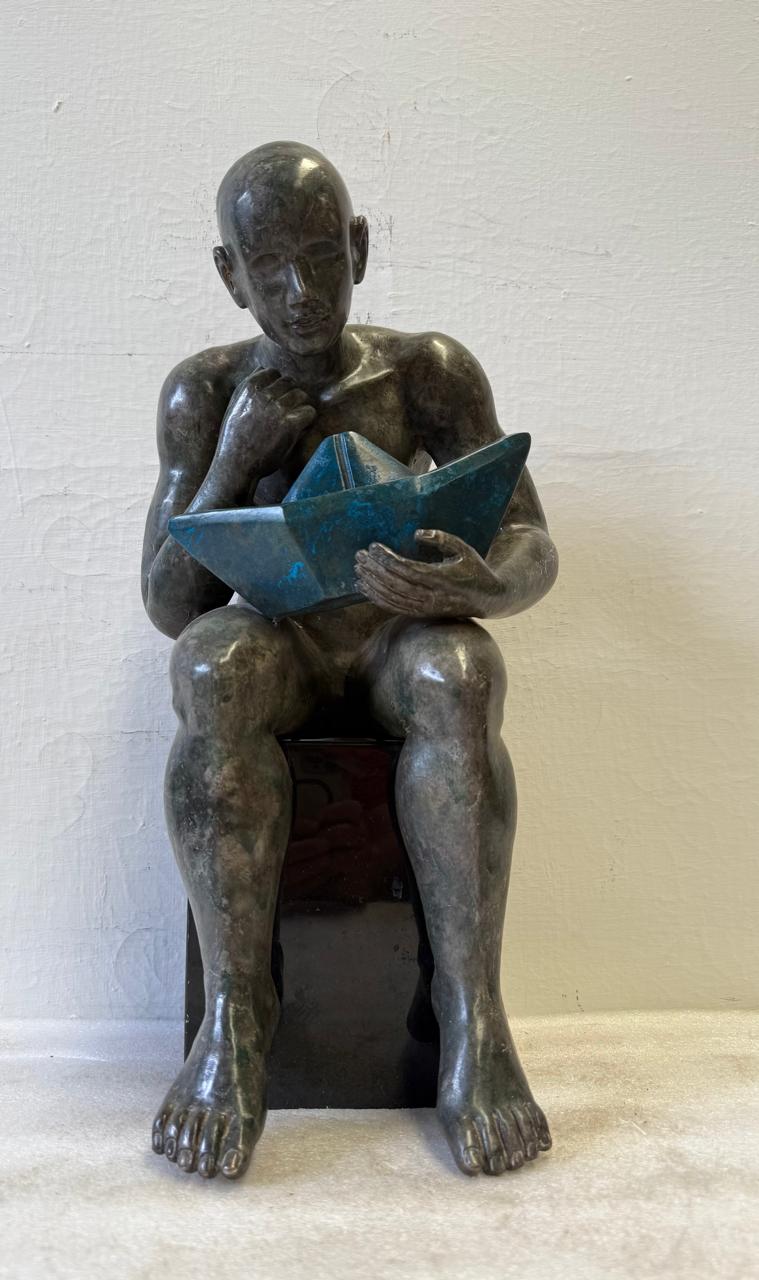 Lote 37: José Torres - Marinero/ Bronce Patinando C Base de Mármol  - 18 x 48 x 23 cm