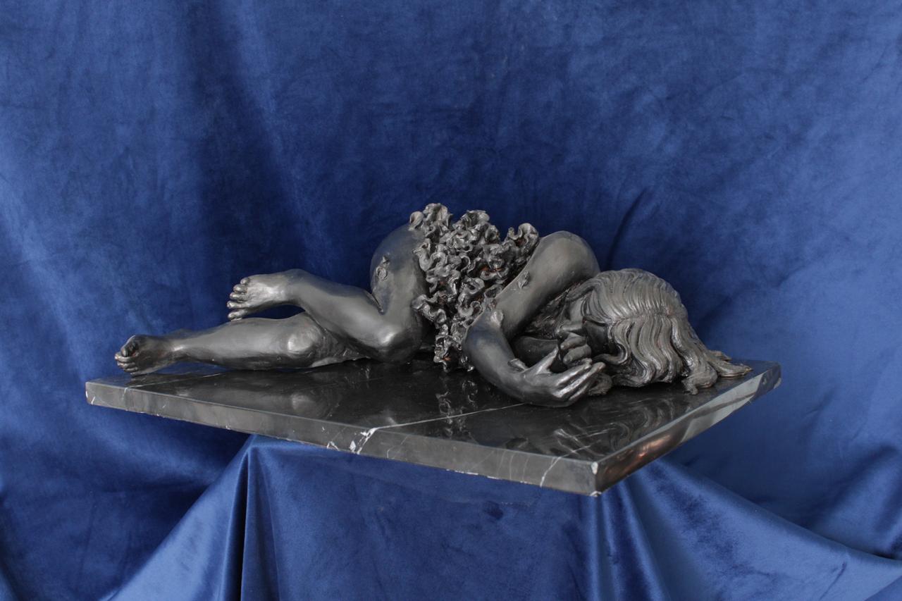 Karla Aguayo - Sueño floral III / Ceramica con grafito sobre marmol - 34 x 29 x 13 cm - 1/1
