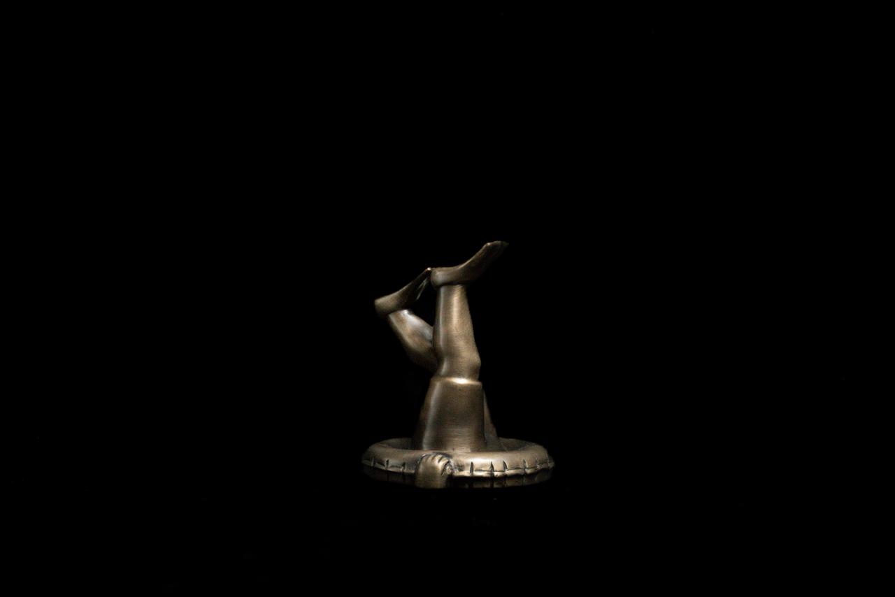 Sofia Crimen – Salvavidas (Bronce) / Bronce a la cera perdida - 10 x 11,5 cm – 2/7
