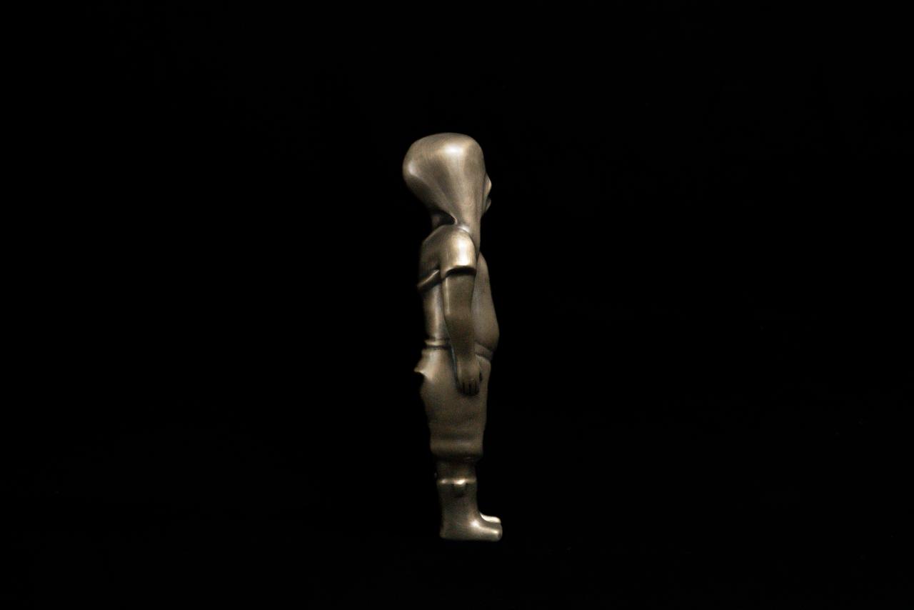 Sofía Crimen – Soldadito invisible (Bronce) / Bronce a la cera perdida - 8 x 20 cm - 2/7