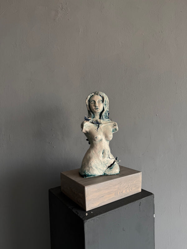 Maye Mora Salas – Vestigio del ser / Ceramica sobre - – 30 x 20 cm – 1/1
